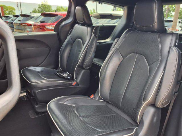 used 2021 Chrysler Pacifica Hybrid car, priced at $23,991