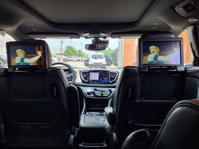 used 2021 Chrysler Pacifica Hybrid car, priced at $23,991