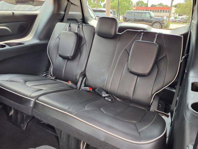 used 2021 Chrysler Pacifica Hybrid car, priced at $23,991