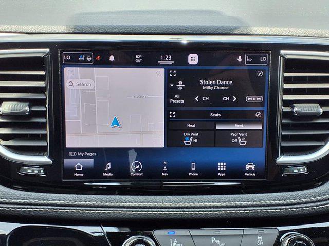 used 2021 Chrysler Pacifica Hybrid car, priced at $23,991
