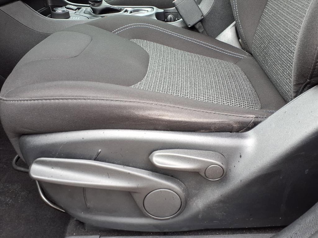 used 2019 Jeep Cherokee car, priced at $14,999