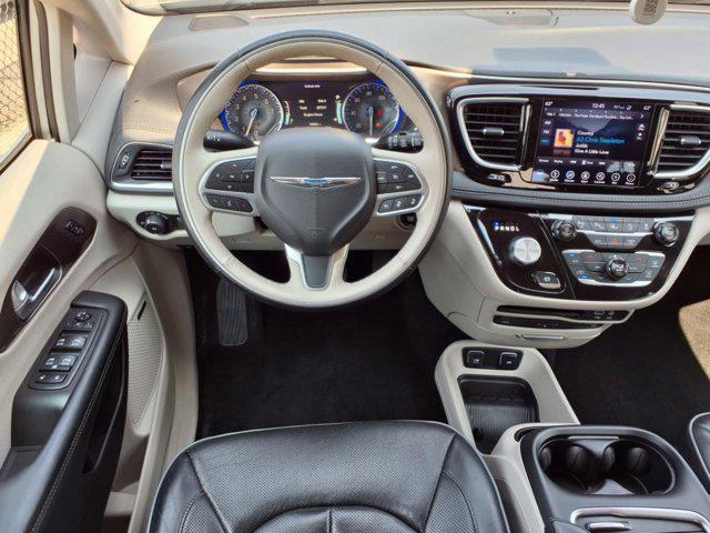 used 2018 Chrysler Pacifica car, priced at $15,998