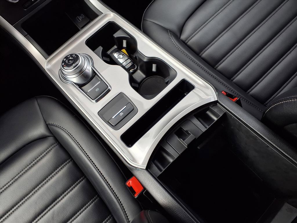 used 2024 Ford Edge car, priced at $28,994