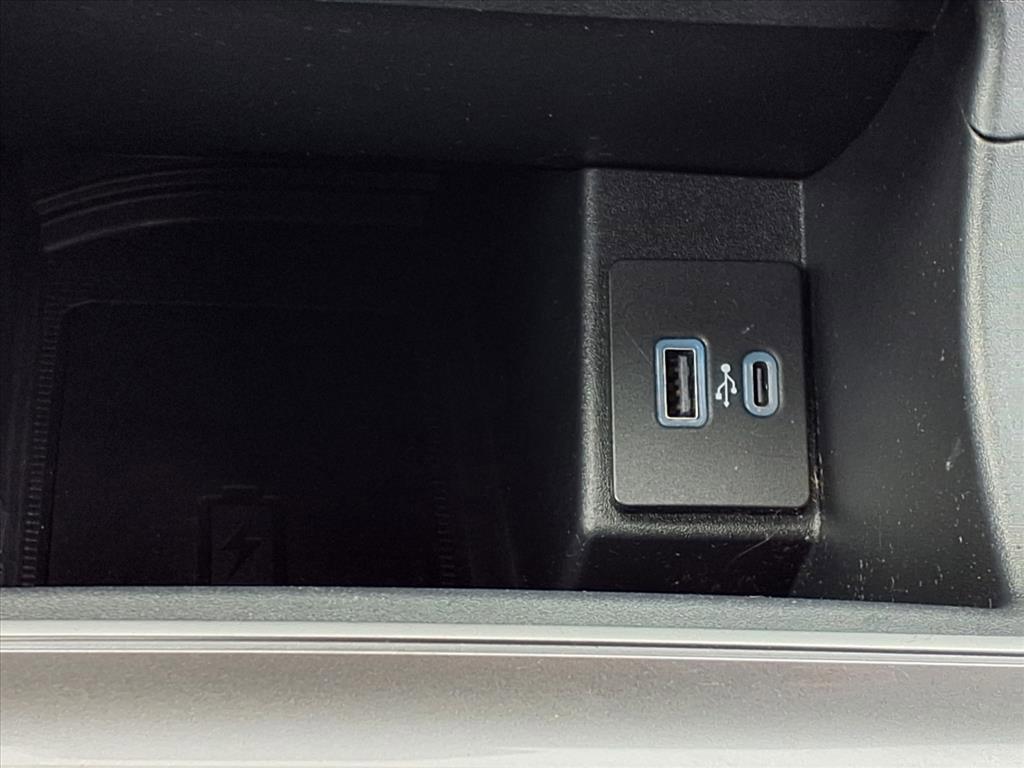 used 2024 Ford Edge car, priced at $28,994