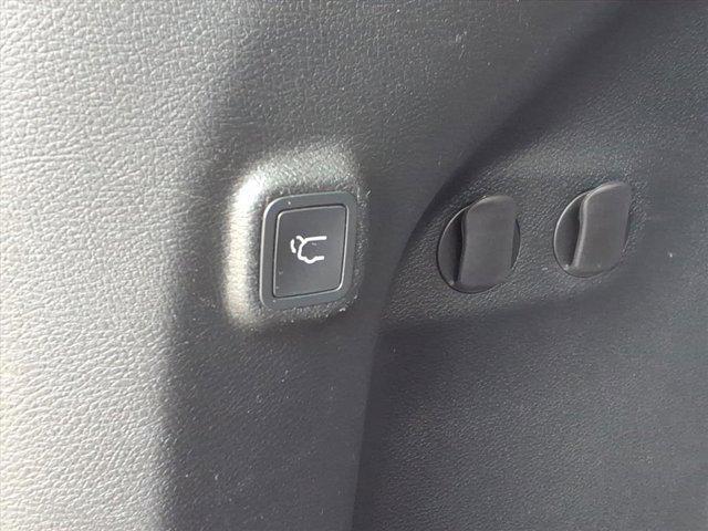 used 2019 Jeep Cherokee car, priced at $16,999