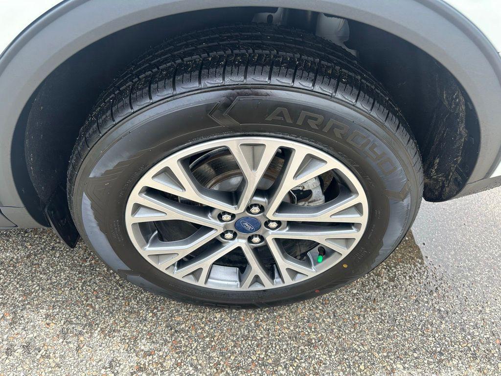 used 2022 Ford Escape car, priced at $25,705