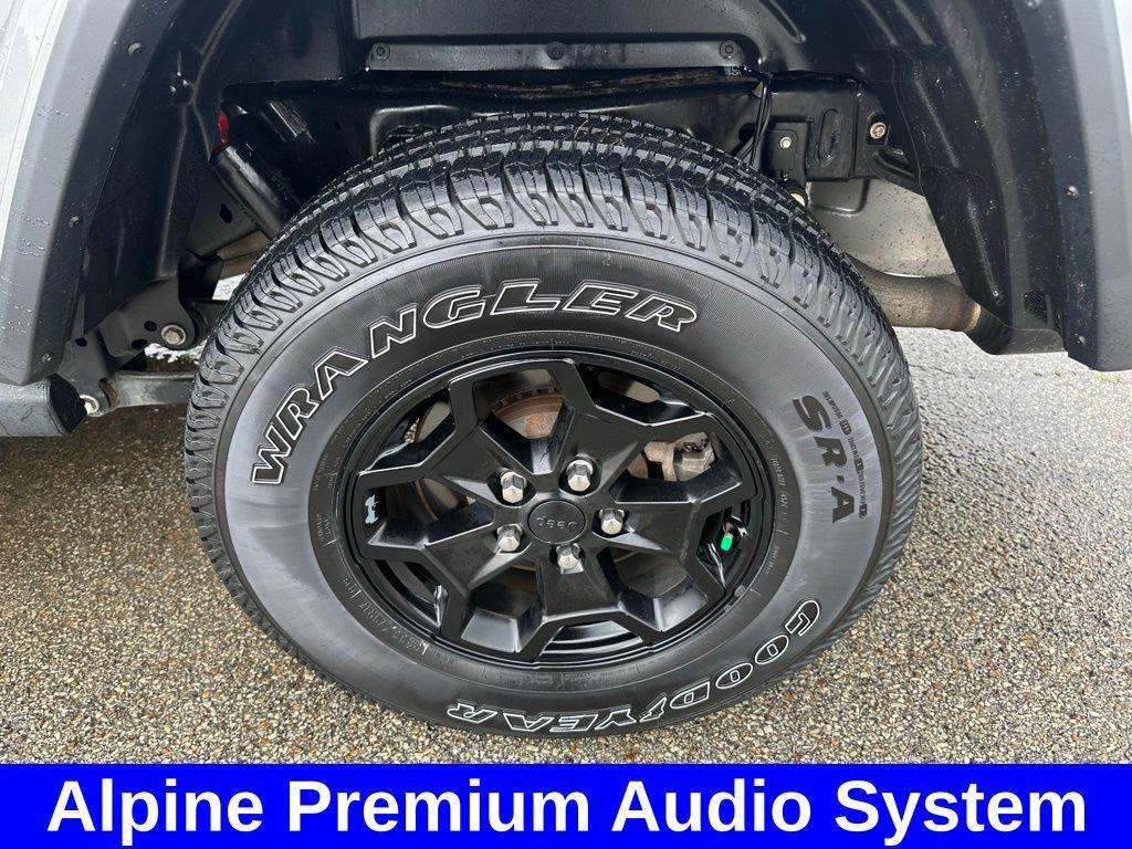 used 2021 Jeep Gladiator car, priced at $28,077