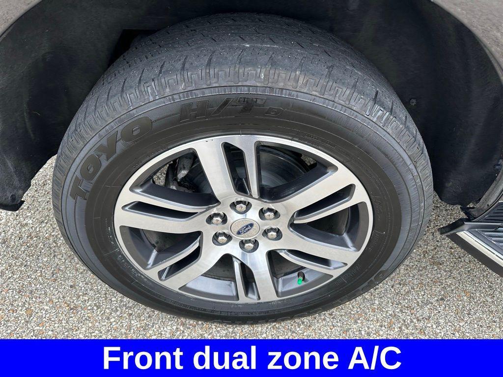 used 2023 Ford Expedition car, priced at $38,995
