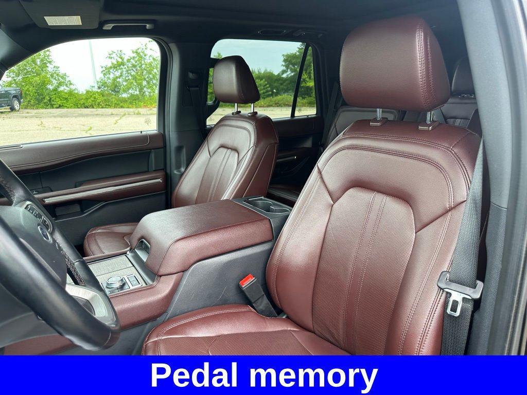 used 2023 Ford Expedition car, priced at $38,995