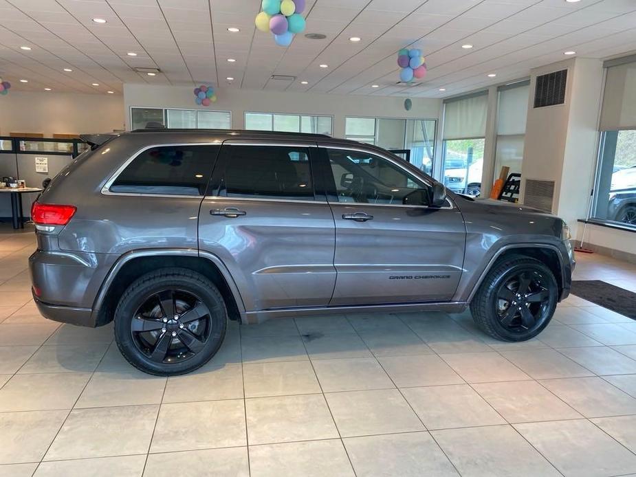 used 2015 Jeep Grand Cherokee car, priced at $15,434