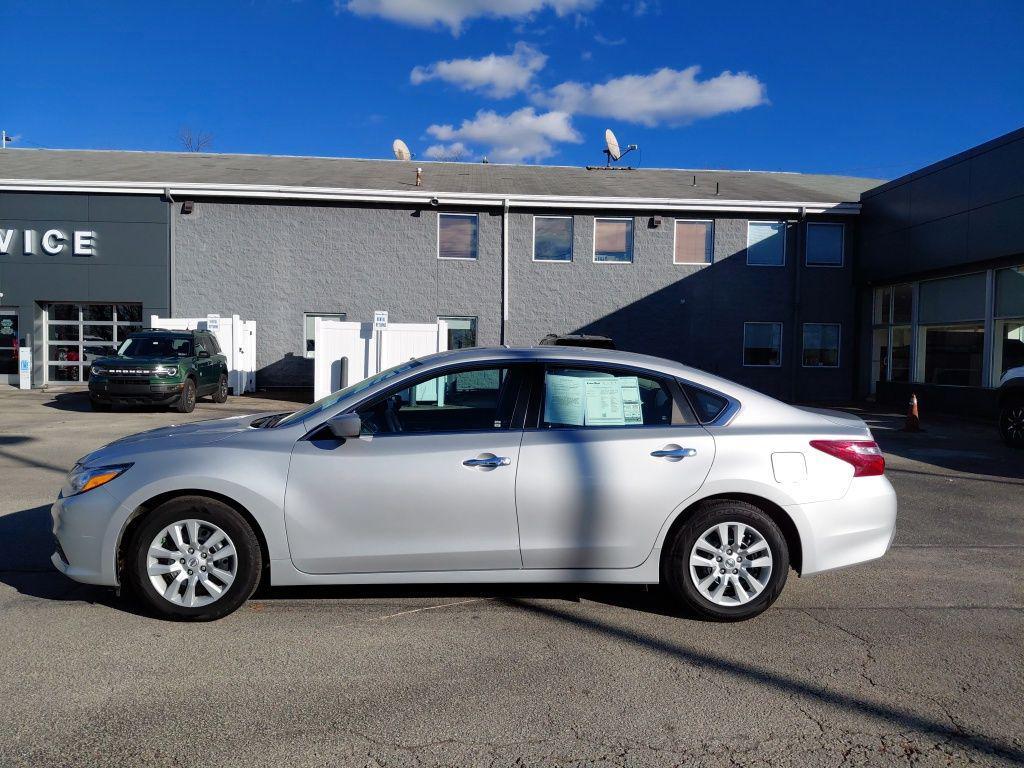 new 2018 Nissan Altima car