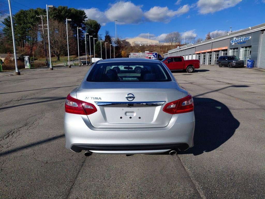 new 2018 Nissan Altima car