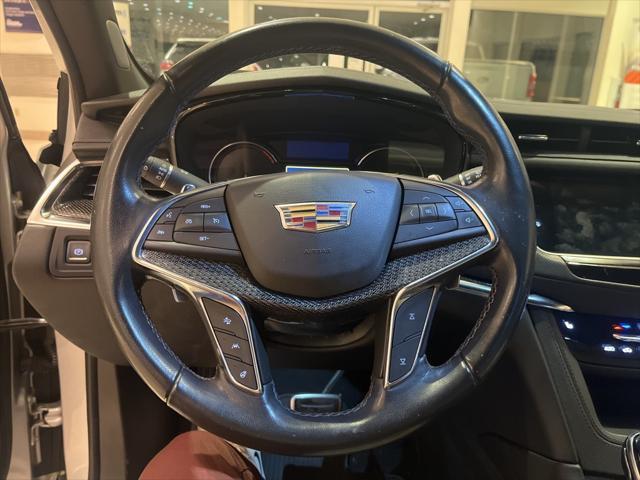 used 2020 Cadillac XT5 car, priced at $26,999