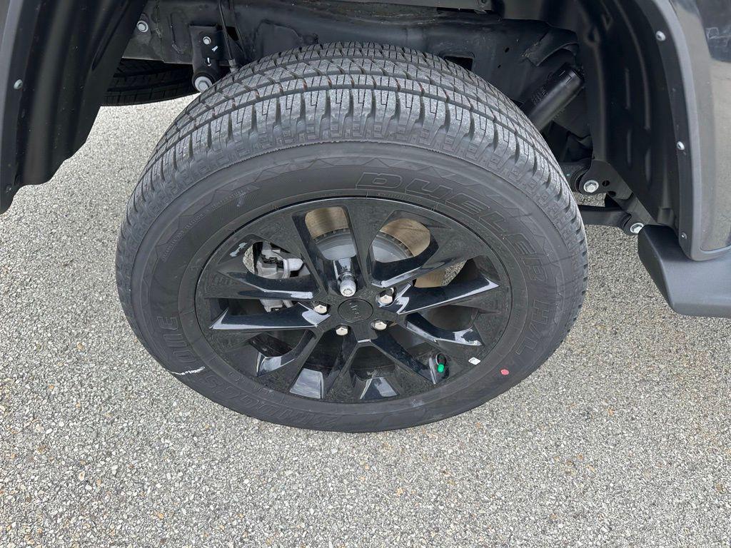 used 2022 Jeep Gladiator car, priced at $40,114