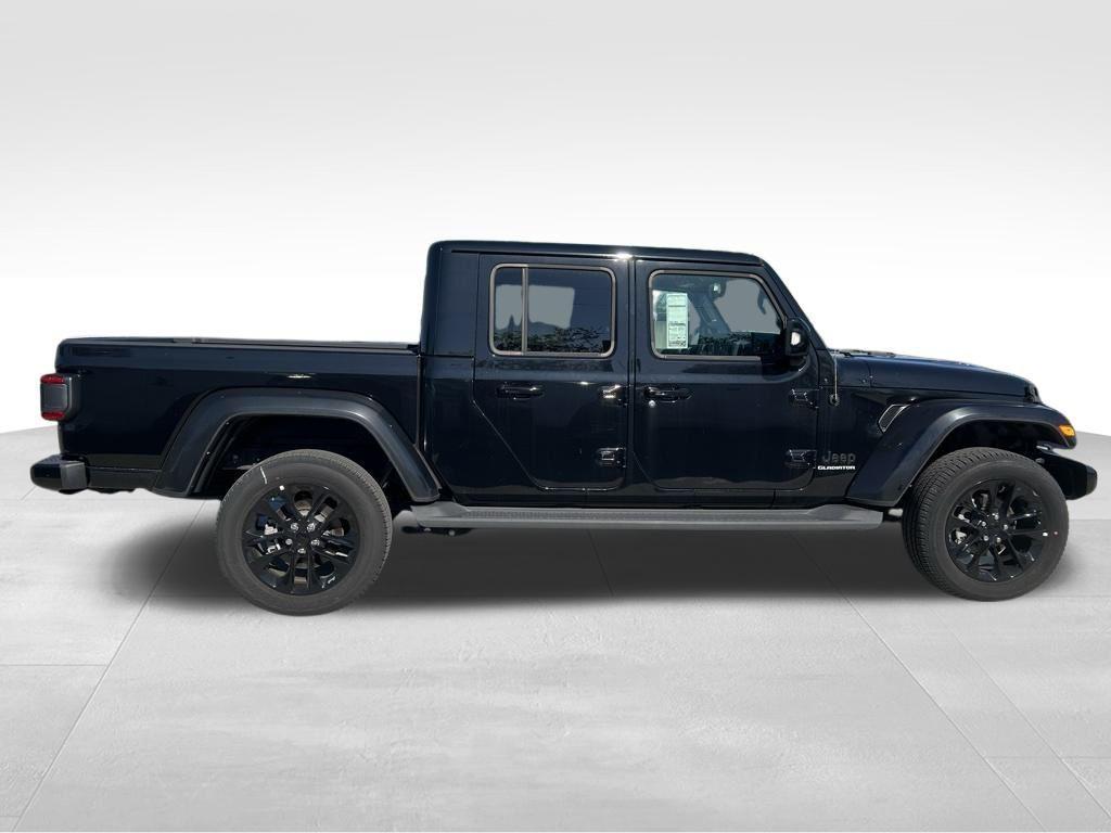 used 2022 Jeep Gladiator car, priced at $40,525
