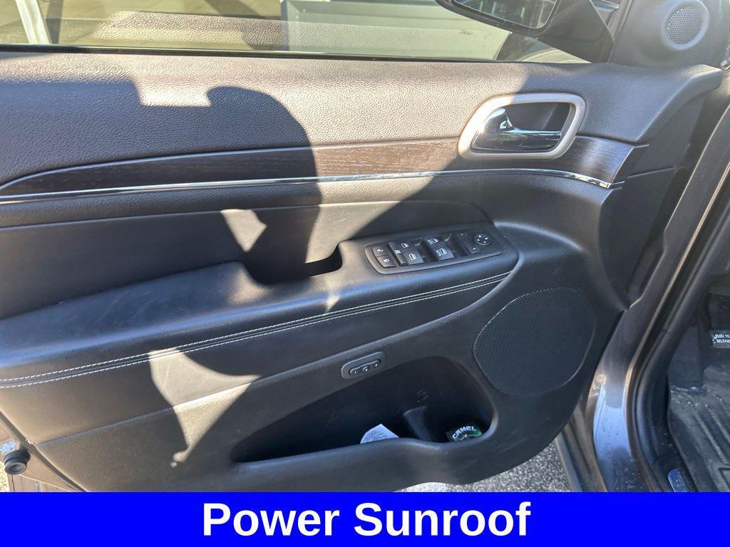 used 2015 Jeep Grand Cherokee car, priced at $12,999
