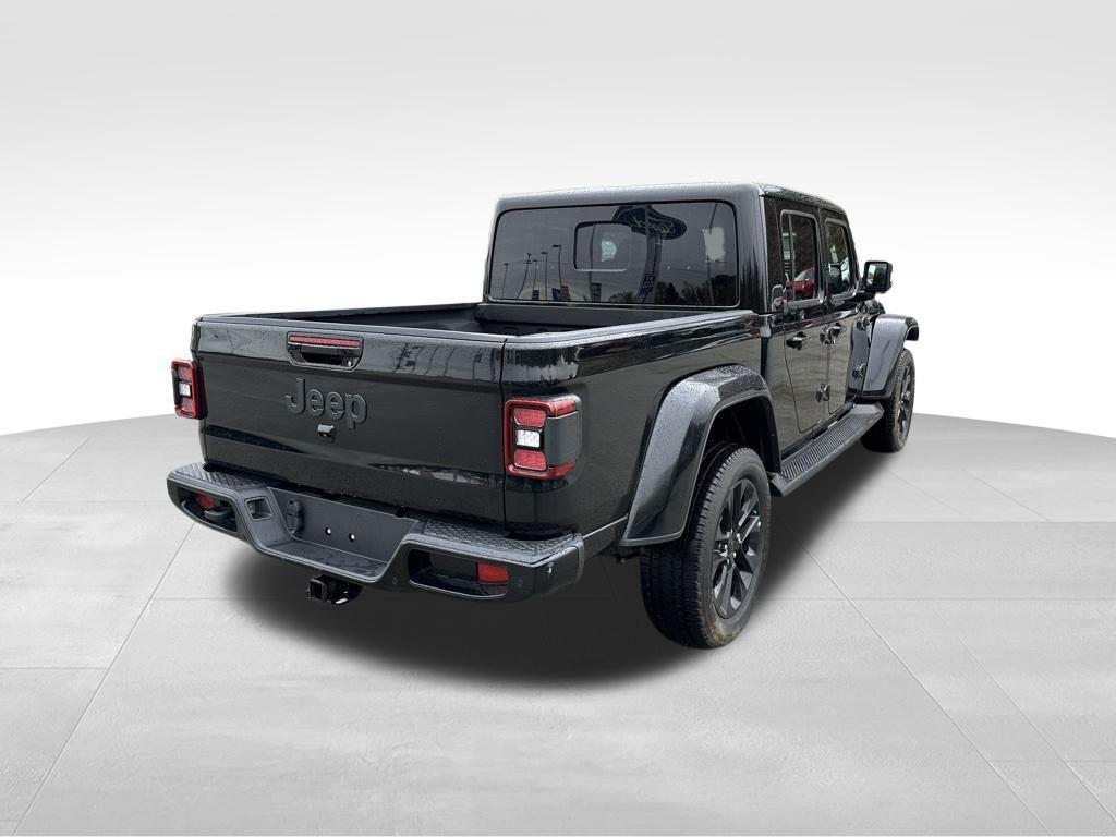 used 2022 Jeep Gladiator car, priced at $40,114