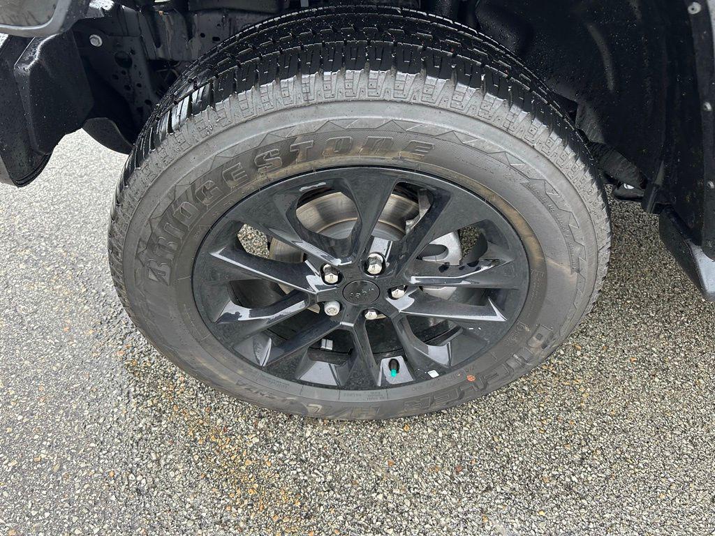 used 2022 Jeep Gladiator car, priced at $40,114