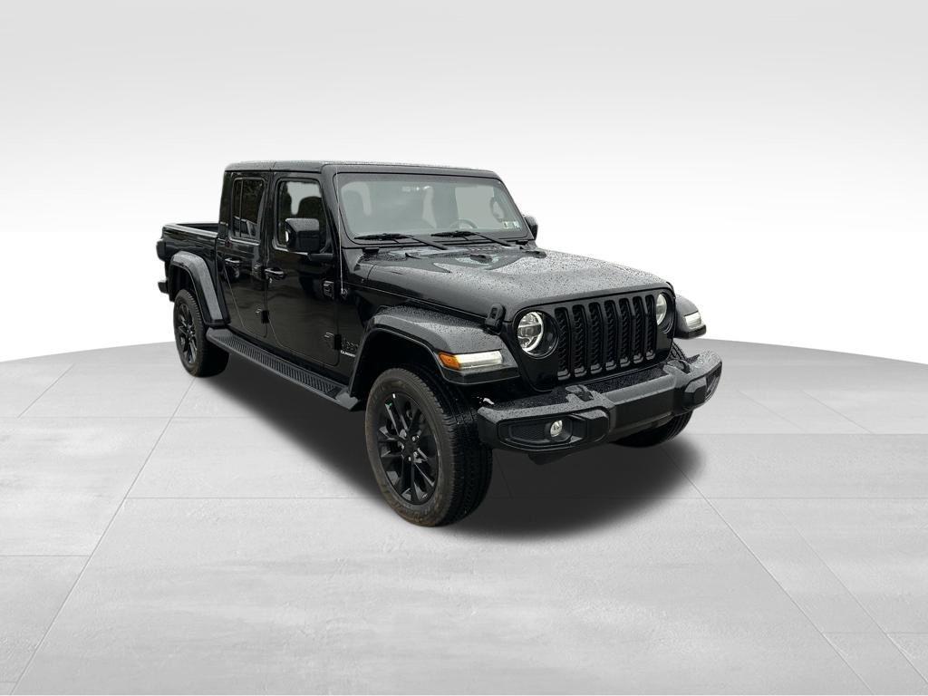 used 2022 Jeep Gladiator car, priced at $40,114
