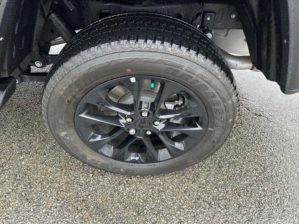 used 2022 Jeep Gladiator car, priced at $40,114