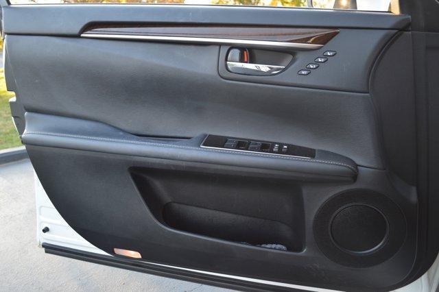 used 2016 Lexus ES 350 car, priced at $19,345