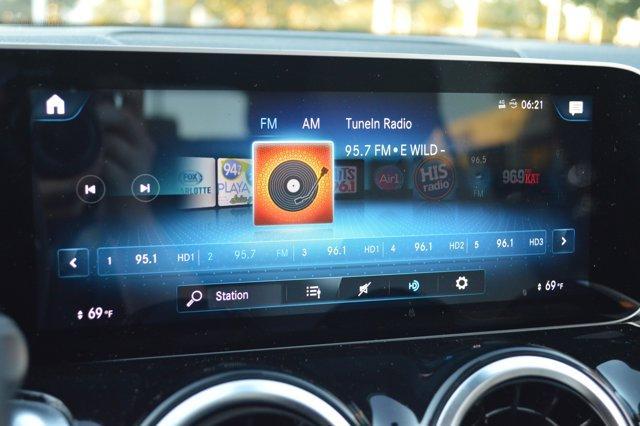 used 2020 Mercedes-Benz GLB 250 car, priced at $24,619