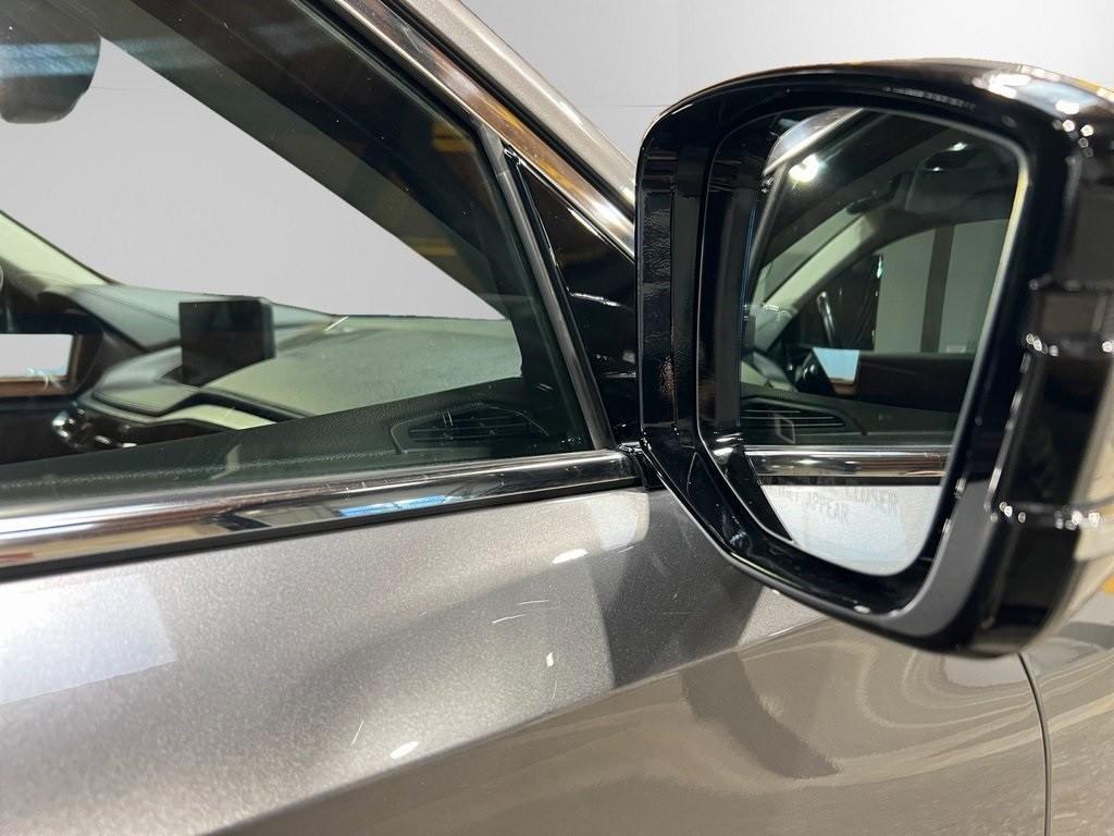 used 2022 Acura MDX car, priced at $38,500