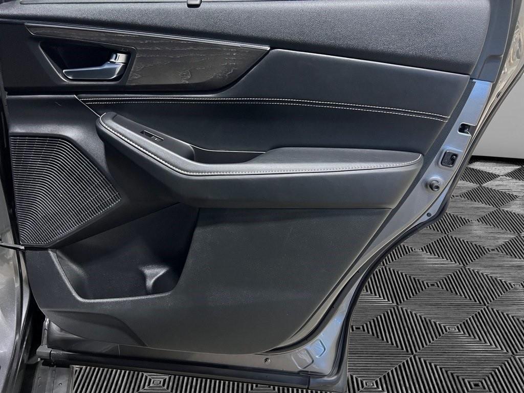 used 2022 Acura MDX car, priced at $38,500