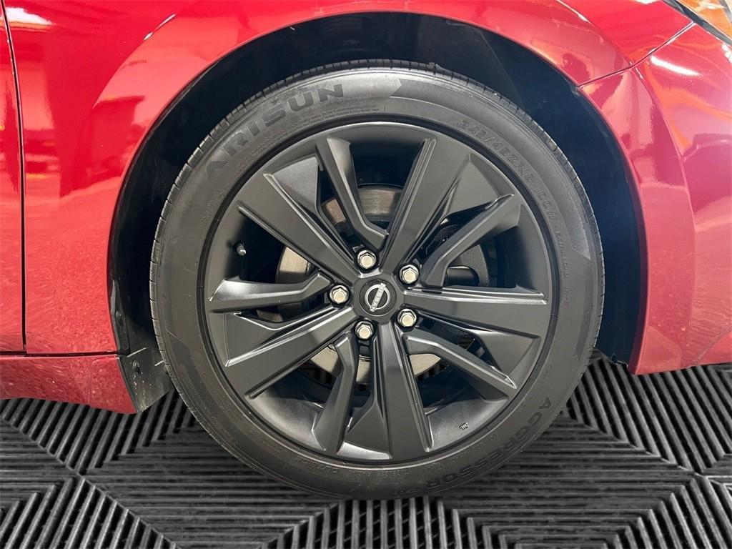 used 2023 Nissan Maxima car, priced at $28,350