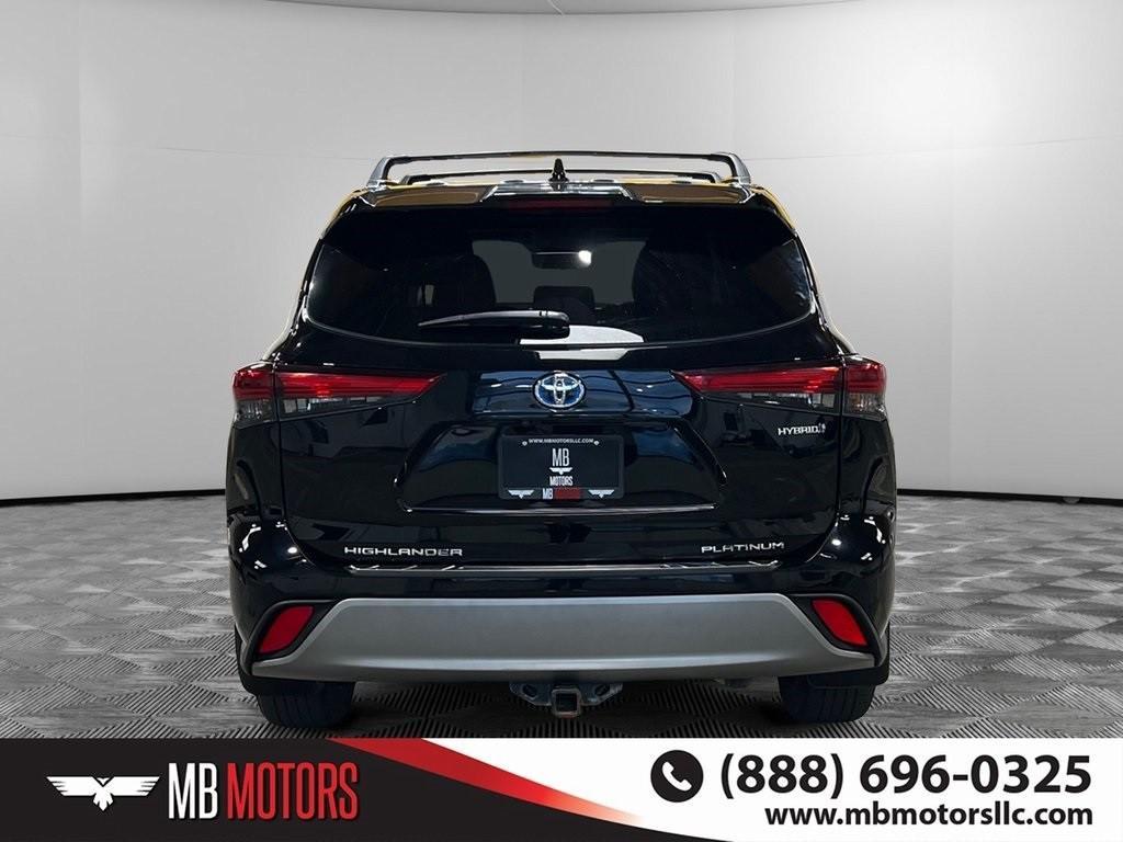used 2020 Toyota Highlander Hybrid car, priced at $39,995