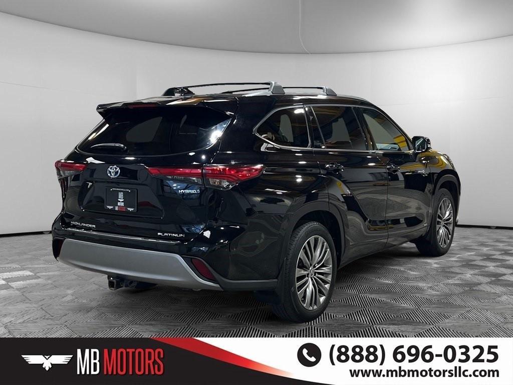 used 2020 Toyota Highlander Hybrid car, priced at $39,995