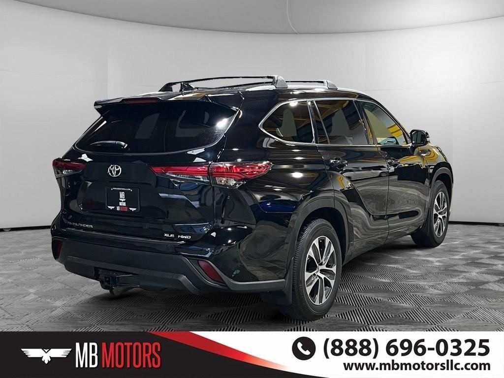 used 2022 Toyota Highlander car, priced at $27,500