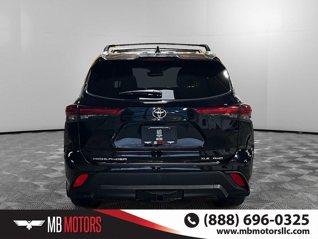 used 2022 Toyota Highlander car, priced at $27,500