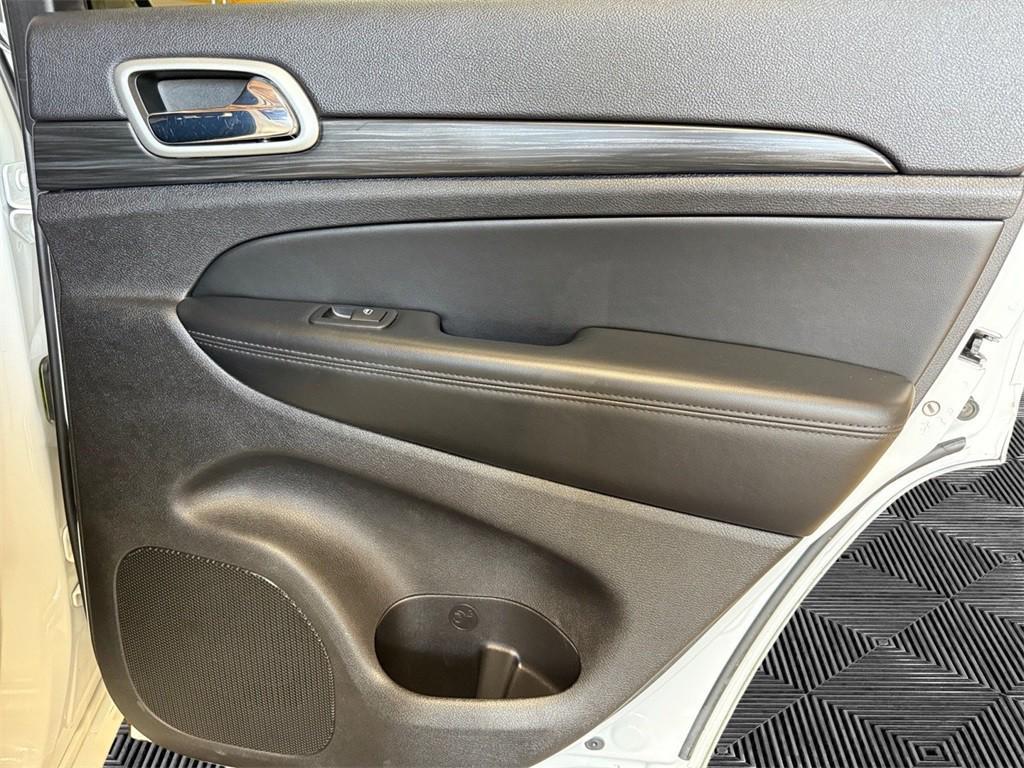 used 2021 Jeep Grand Cherokee car, priced at $20,998