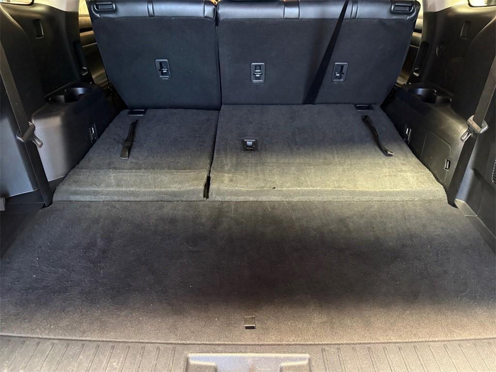 used 2021 Toyota Highlander car, priced at $33,450