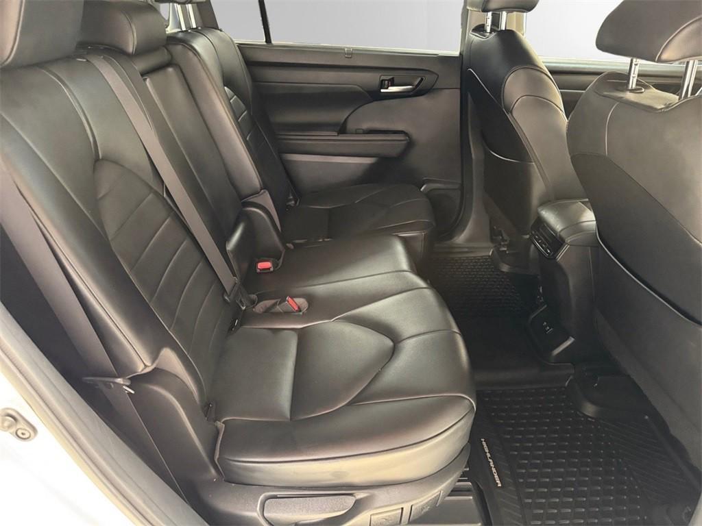 used 2021 Toyota Highlander car, priced at $33,450
