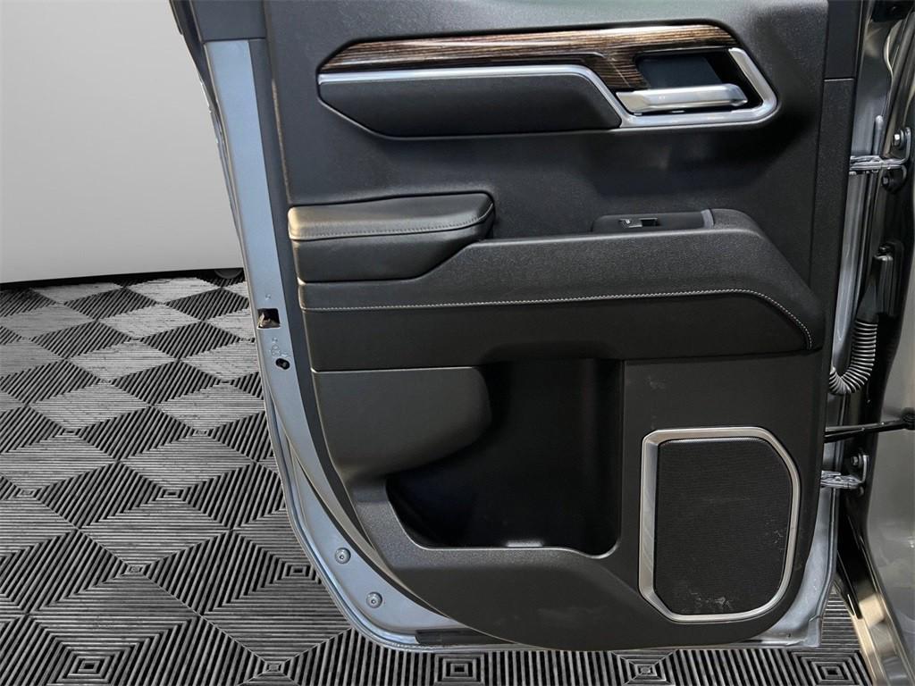 used 2023 GMC Sierra 1500 car, priced at $30,500