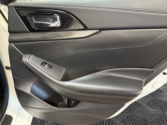 used 2022 Nissan Maxima car, priced at $24,995