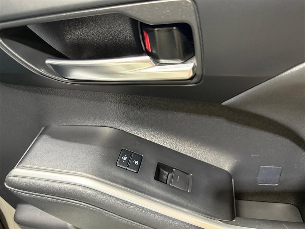 used 2021 Toyota Highlander car, priced at $35,848