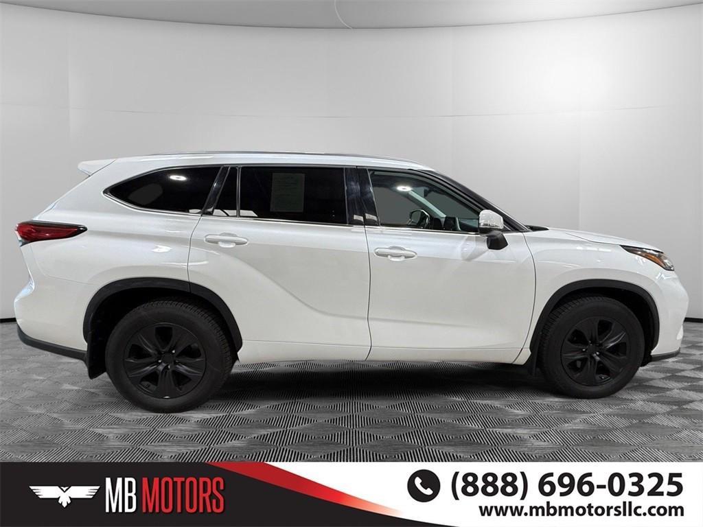 used 2021 Toyota Highlander car, priced at $35,848