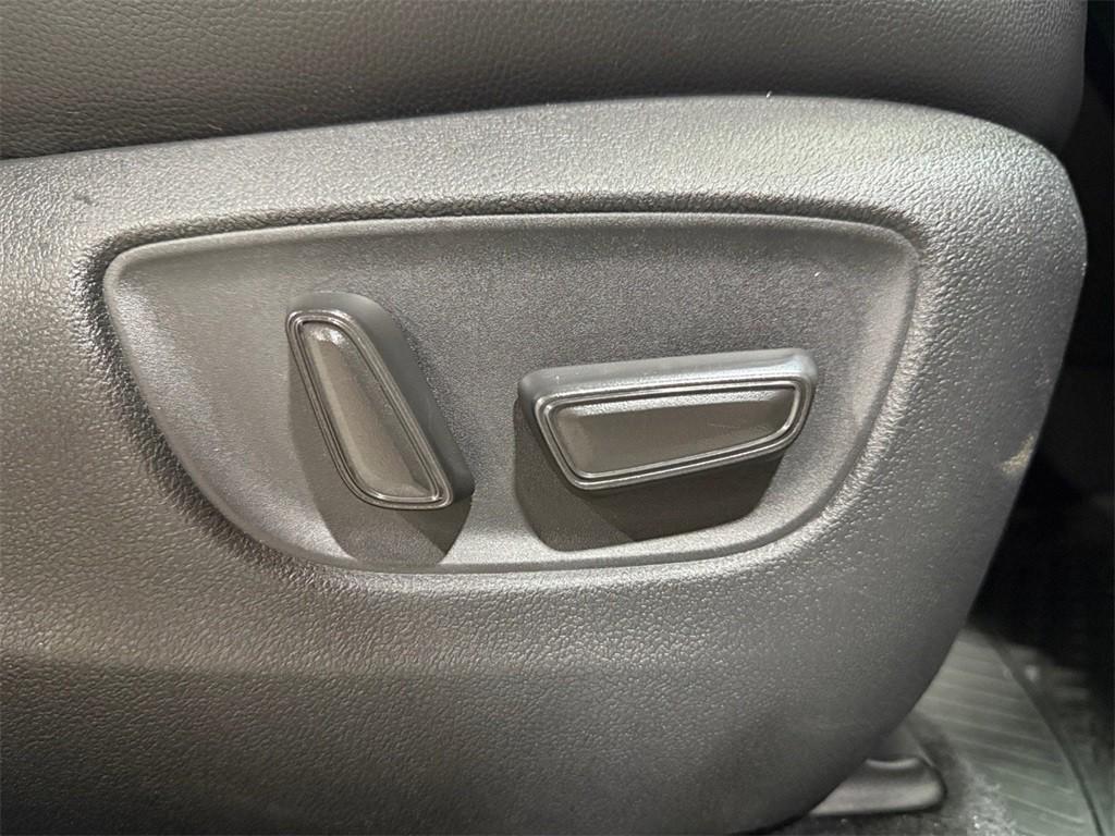 used 2021 Toyota Highlander car, priced at $35,848