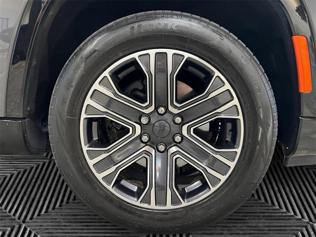 used 2022 Jeep Wagoneer car, priced at $36,948