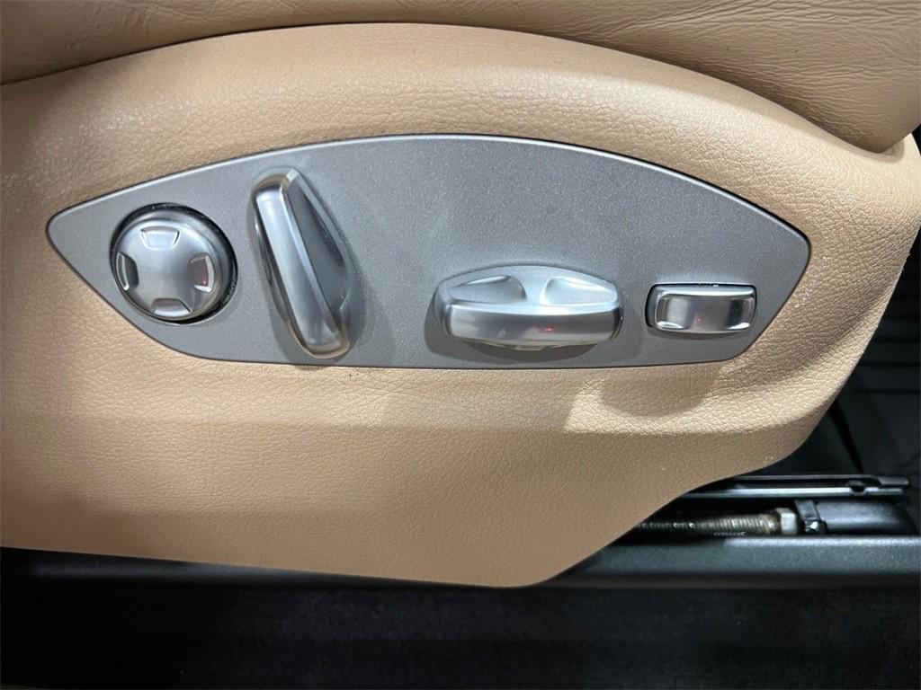 used 2020 Porsche Macan car, priced at $19,500