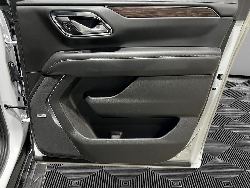 used 2022 Chevrolet Suburban car, priced at $44,500