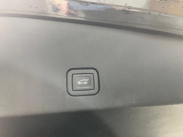 used 2023 Cadillac XT6 car, priced at $38,500