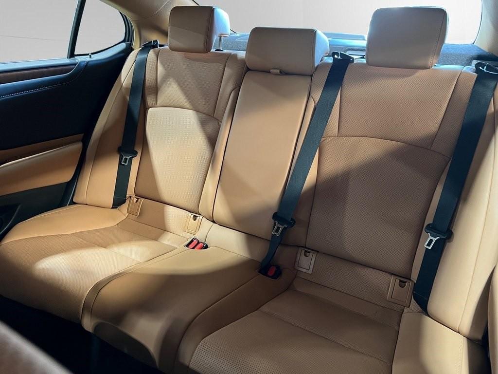 used 2023 Lexus ES 350 car, priced at $36,500