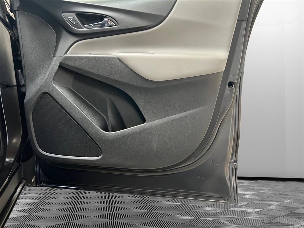 used 2022 Chevrolet Equinox car, priced at $18,795