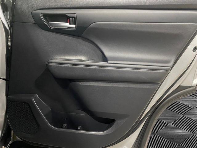 used 2023 Toyota Highlander car, priced at $40,850