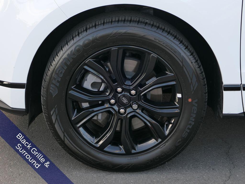 used 2024 Ford Edge car, priced at $25,988