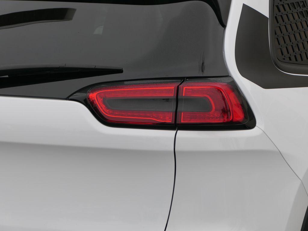 used 2018 Jeep Cherokee car, priced at $15,988